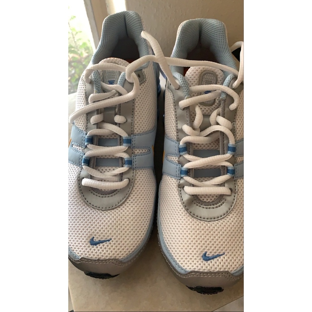 💥💥Nike light blue & white sneakers💥💥